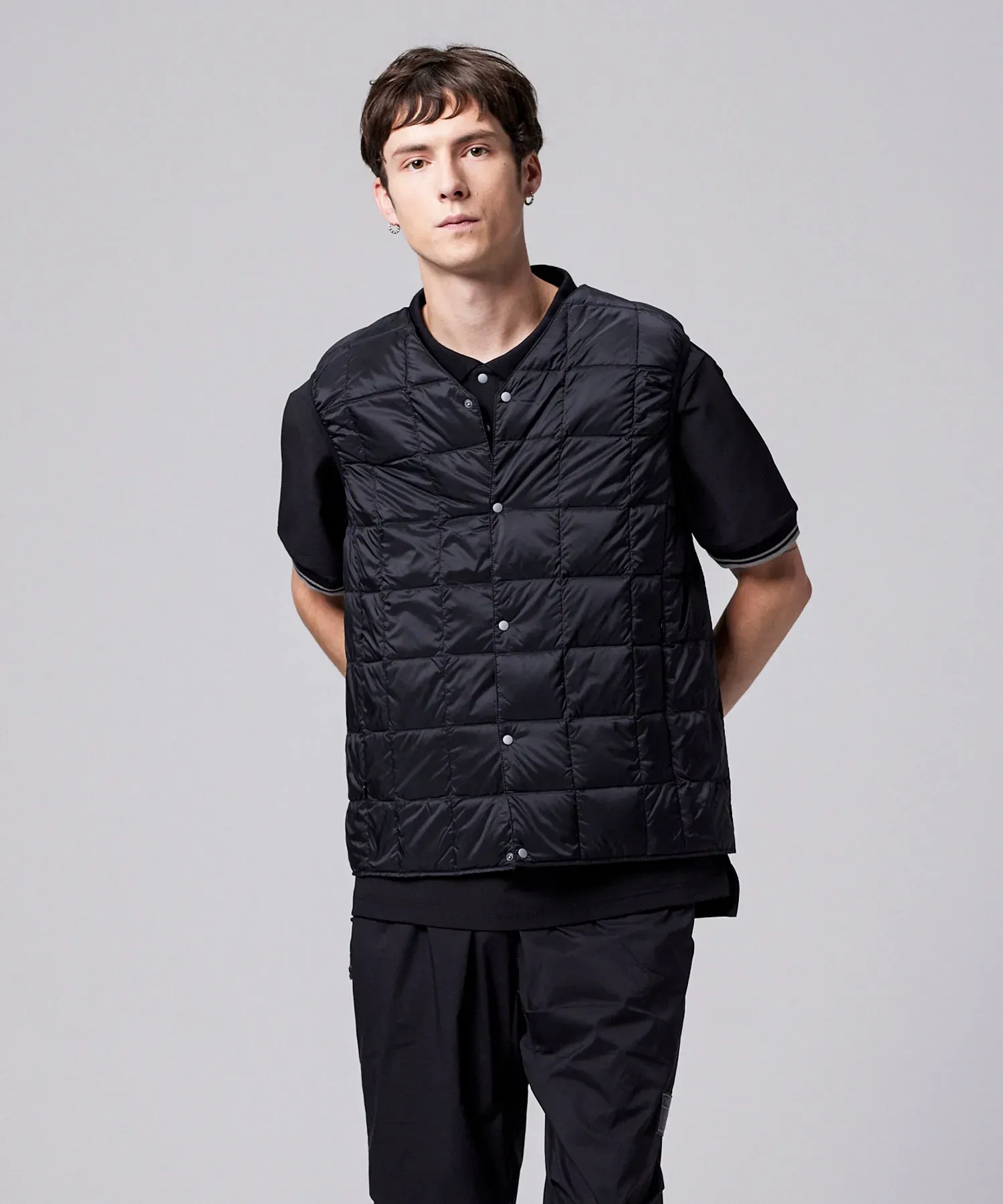 Unisex Basic V-Neck Button Down Vest - Image 17