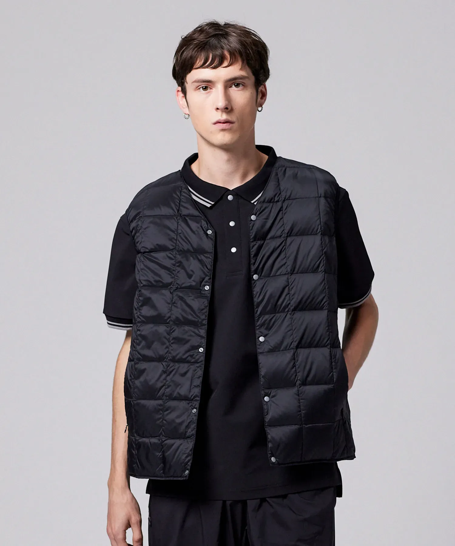 Unisex Basic V-Neck Button Down Vest - Image 18