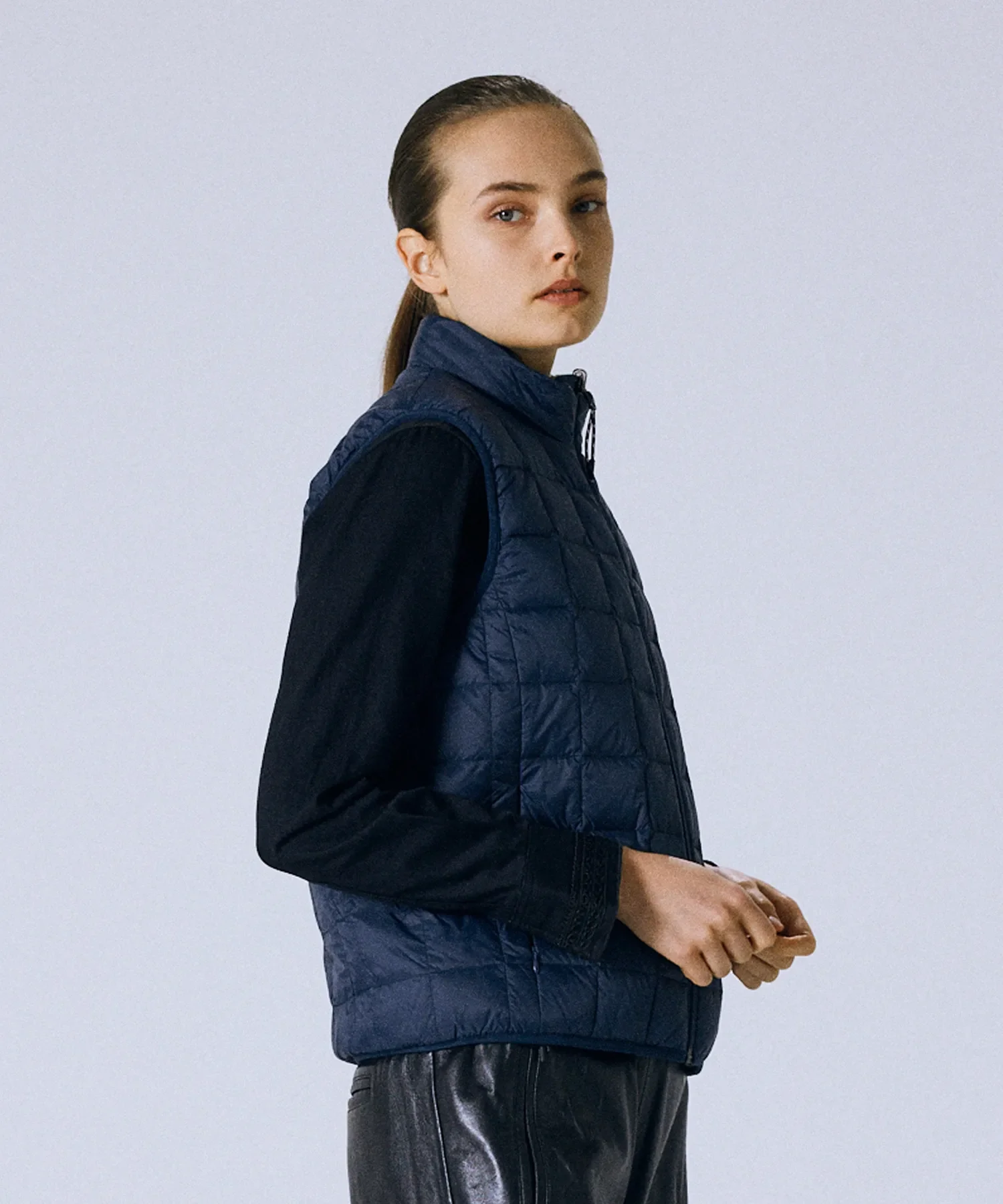 Unisex Mountain Reversible Down x Boa Vest - Image 15