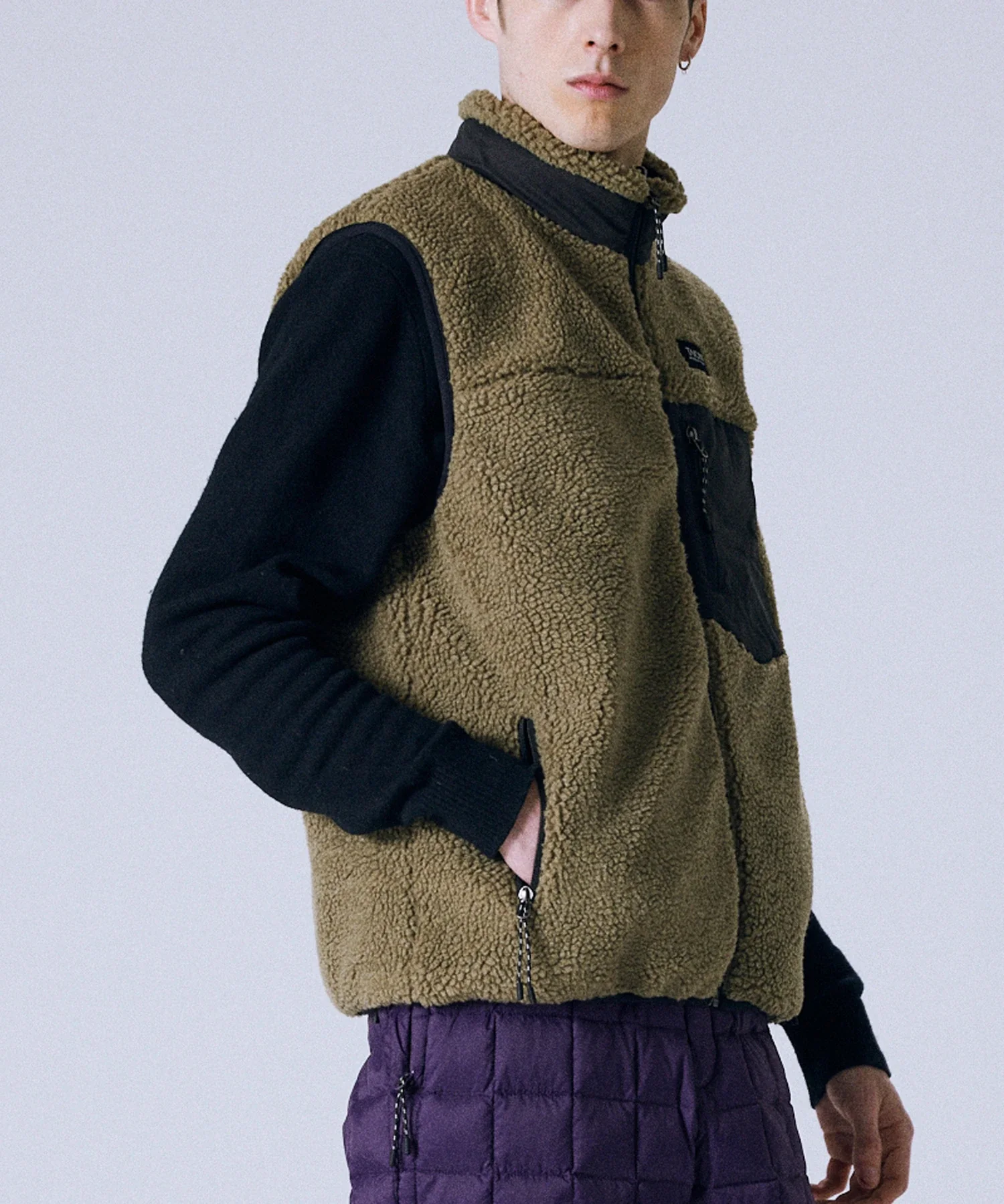 Unisex Mountain Reversible Down x Boa Vest - Image 19