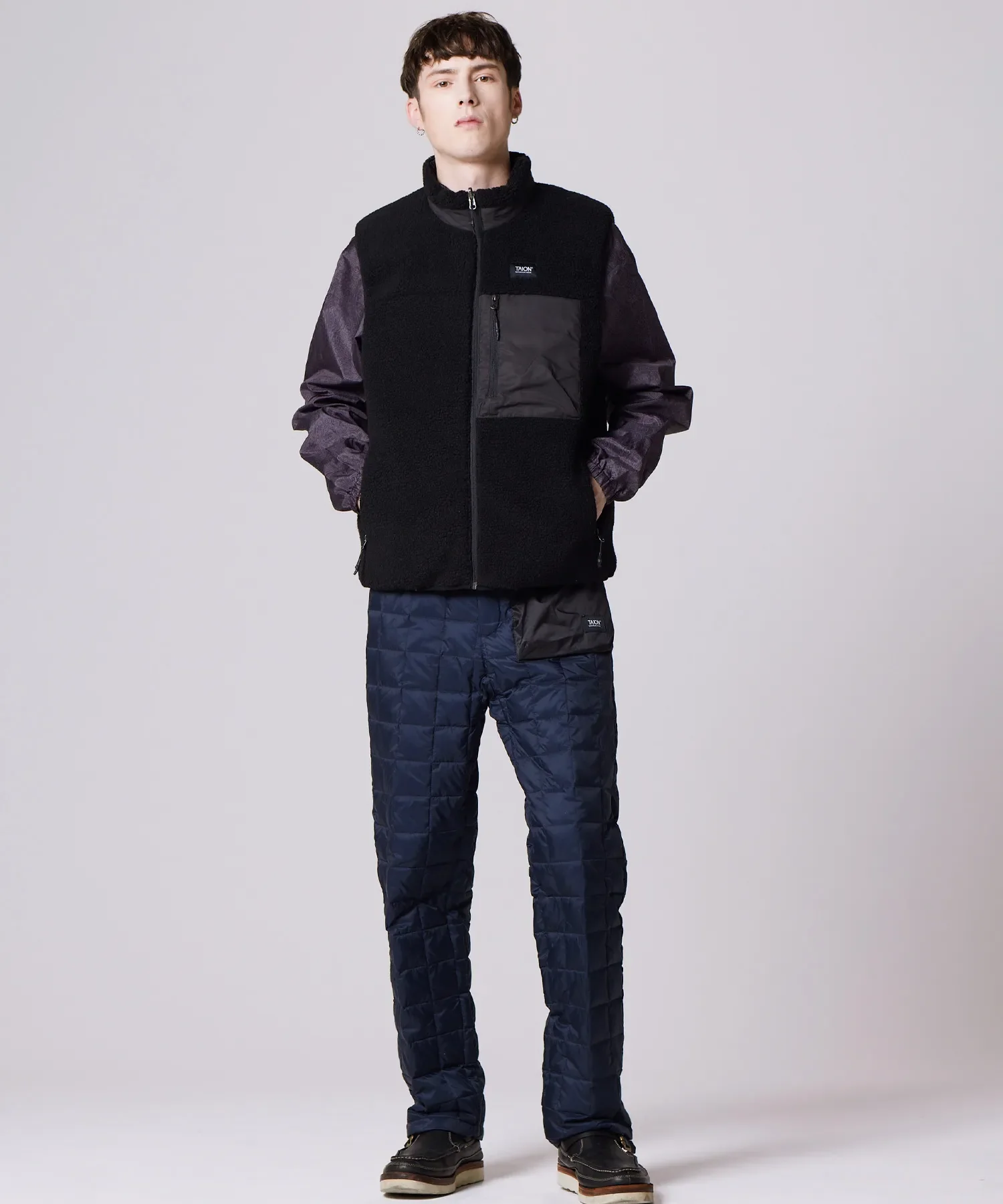Unisex Mountain Reversible "Down×Light boa" Hi Neck Vest - Image 12