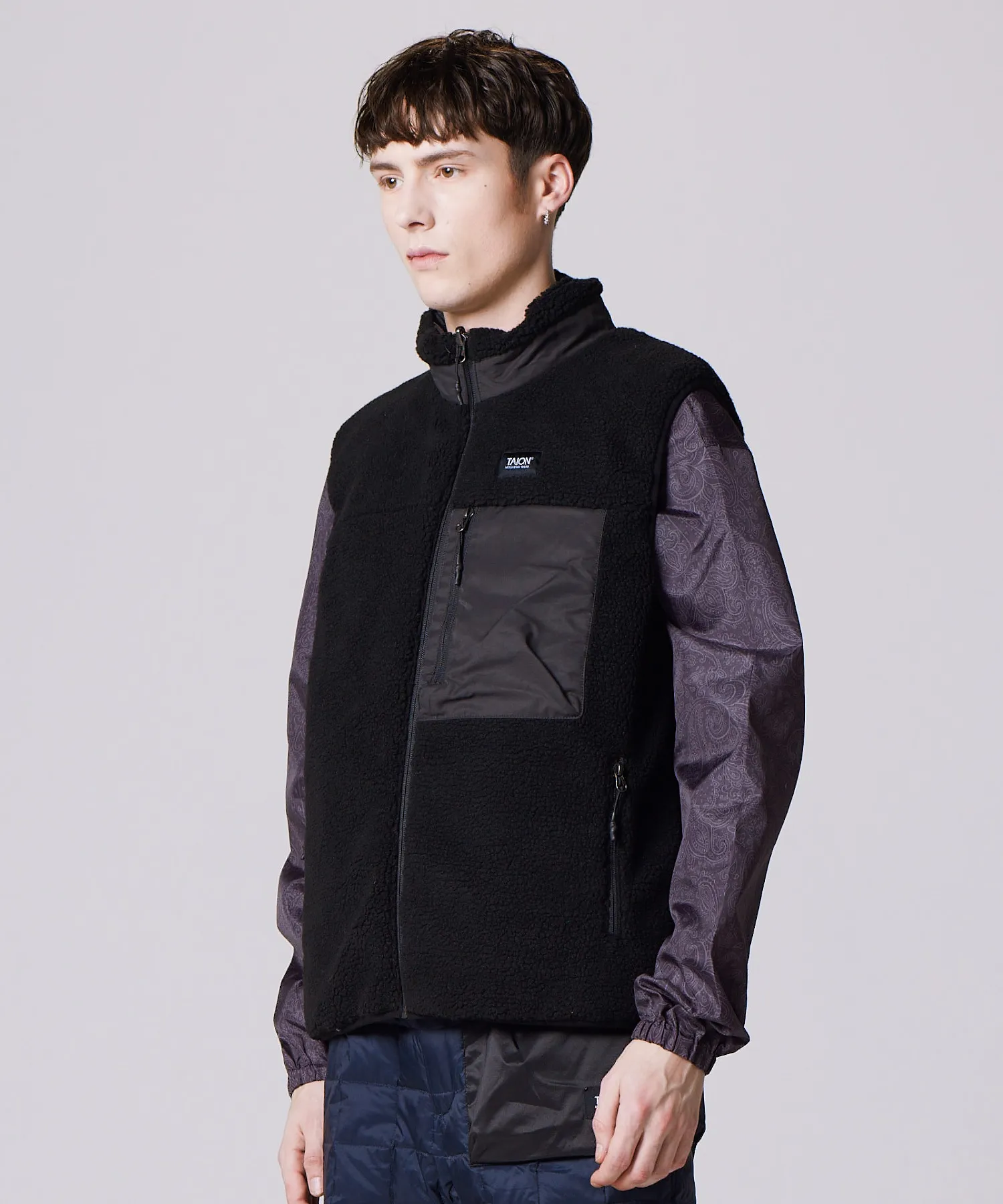 Unisex Mountain Reversible "Down×Light boa" Hi Neck Vest - Image 13